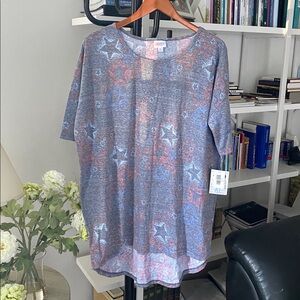 LuLaRoe Gray T-Shirt with Red and Blue Accents Womens Short Sleeve Shirt